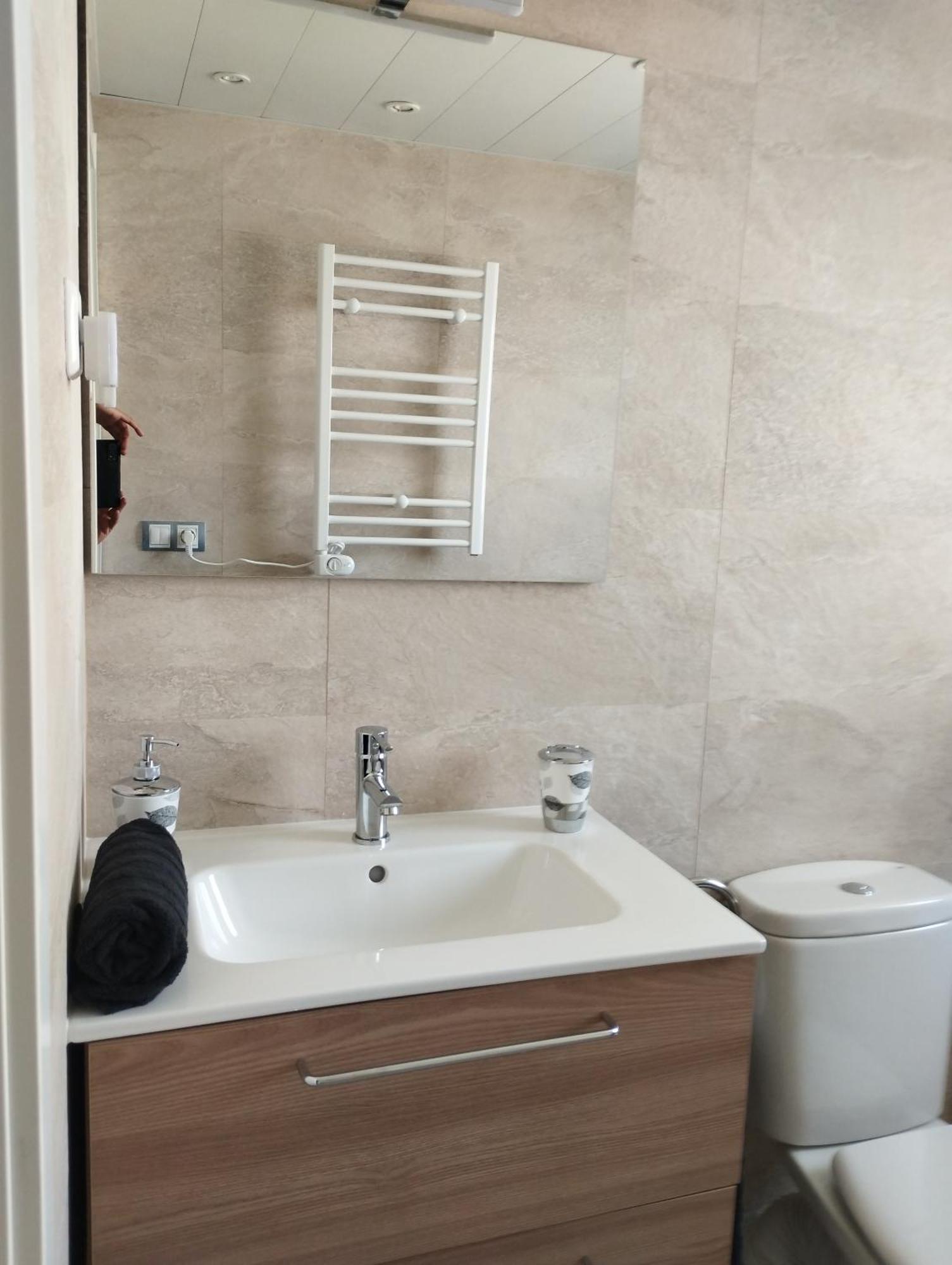 Atico Frente Al Mar Con Parking Para 5 Personas Calafell Exterior photo